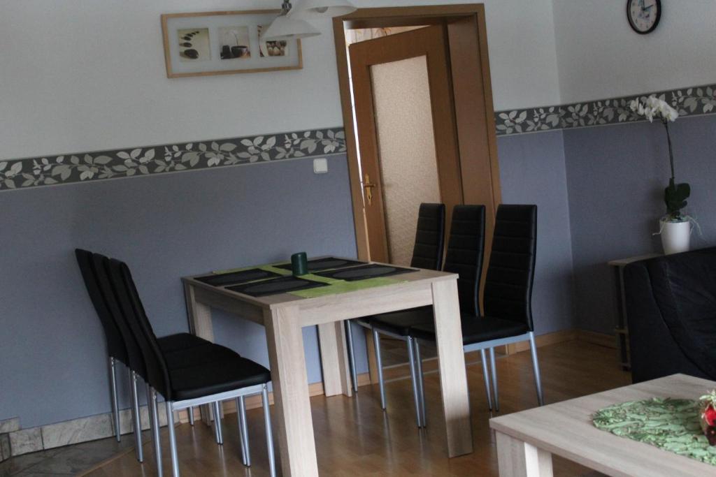 Alteschule15 room 6